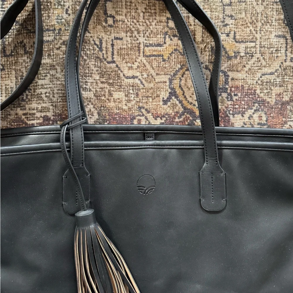 TUSHBABY Tote Diaper Bag - Black Faux Leather Large